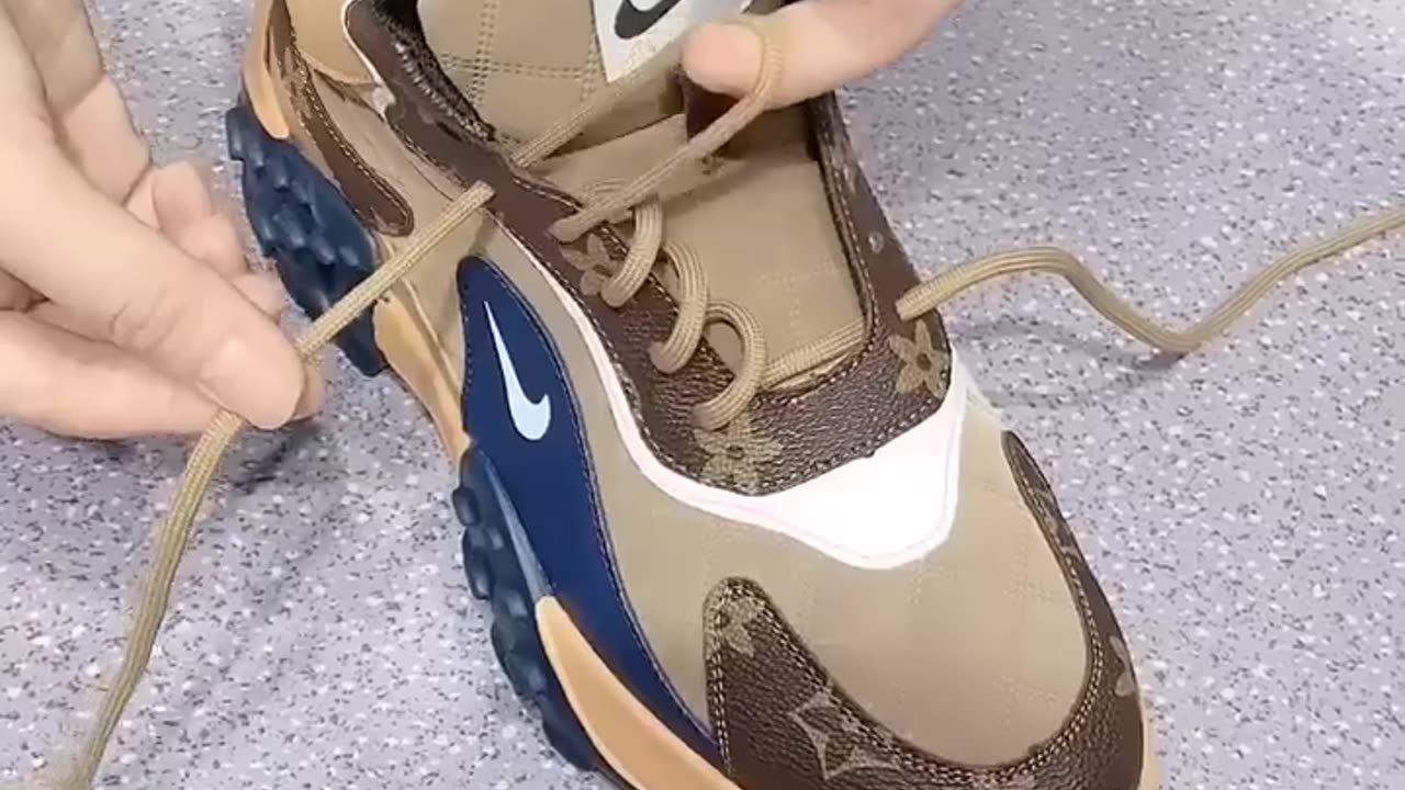 Nice-trick-for-slipping-shoes