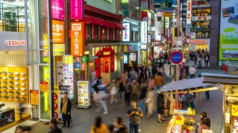 A day of busy streets in South Korea