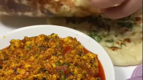 "Savory Cheese Grinded Curry: A Flavorful Fusion Delight"