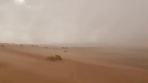 Climate weapons test in UAE in 50-degrees heat floods the desert and blocks out sun!