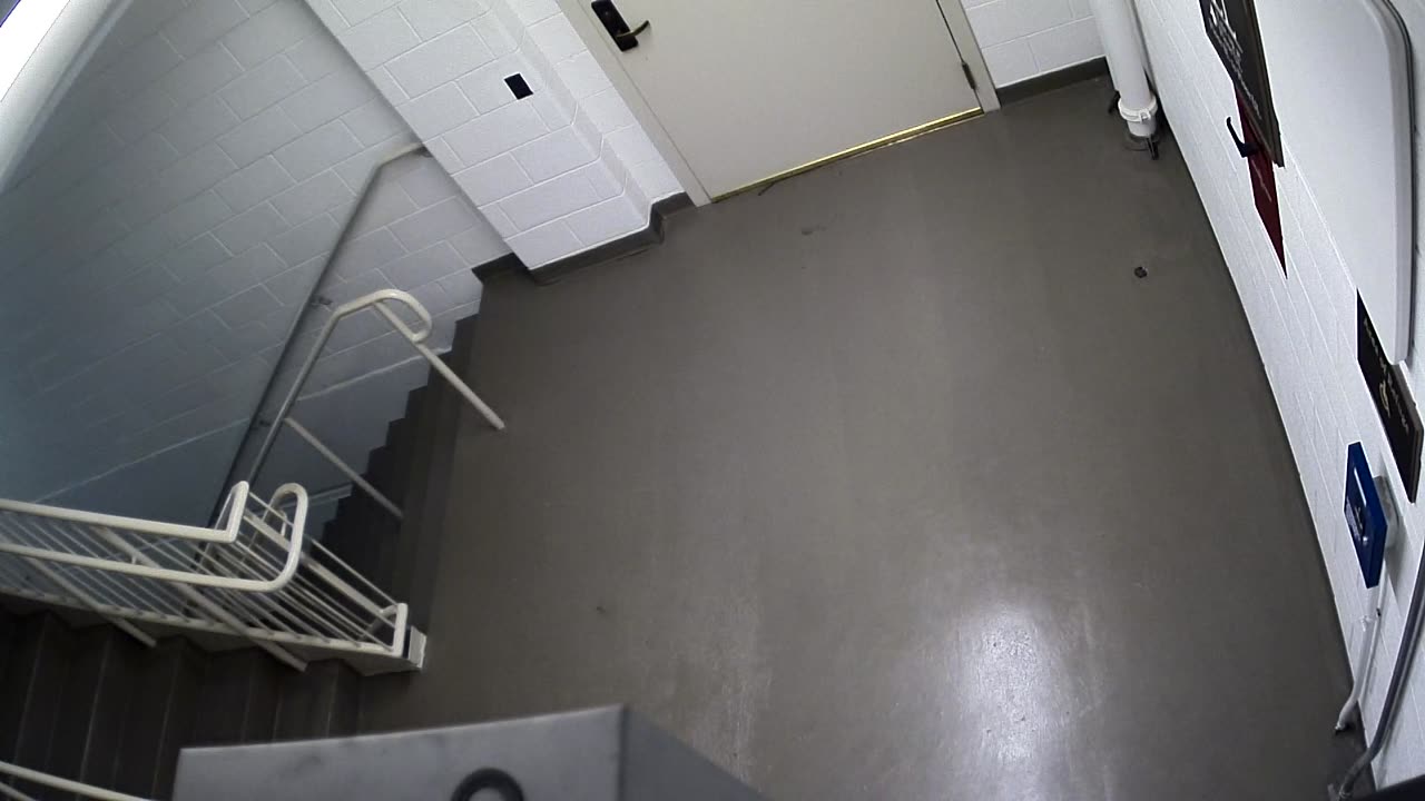 7041CVCLLStair6_2021-01-05_06h41min46s530ms.mp4