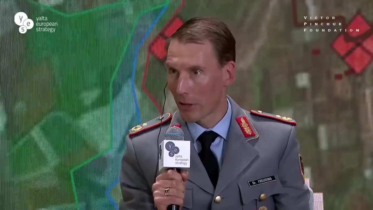 Bundeswehrgeneral Christian Freiding bei seinem Besuch in der Ukraine