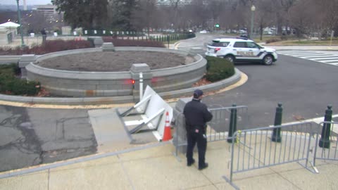 7214USCG00SenatePlazaOutbound_2021-01-05_07h20min01s187ms.mp4