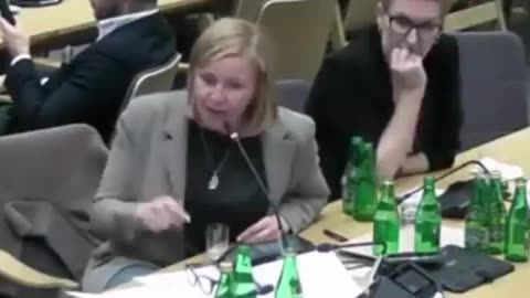 Posłanka zrobiła siwy dym