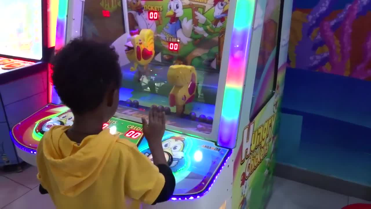 Teddy and Milla at Century Mall ቴዲ እና ሚላ በሴንቸሪ ሞል