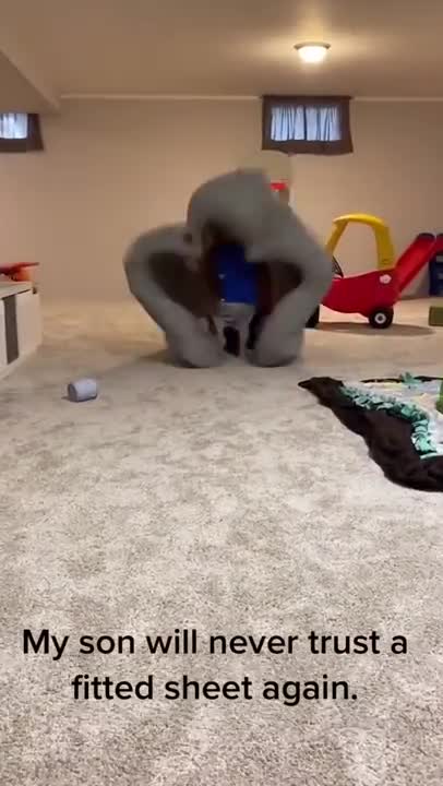 How to terrorise your kid with a fitted sheet