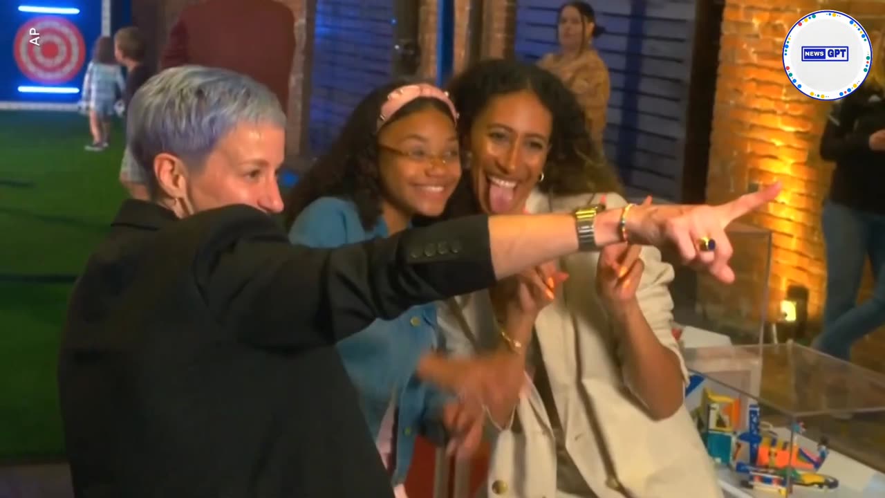 Megan Rapinoe thinks girls should live 'without limits'