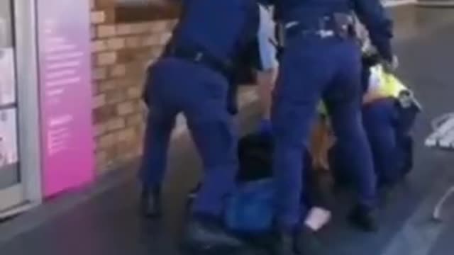 🇦🇺 This Is Disgusting 🤬 This Is for Your Health, Right⁉️ 😡