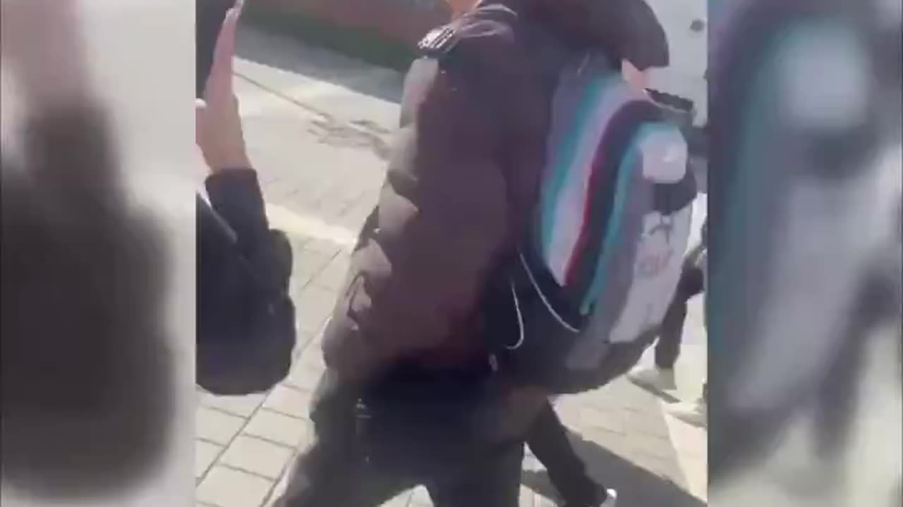 Israeli students verbally attacking and insulting their teacher