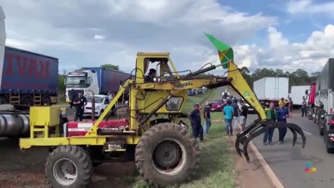 Brazilian Truckers Create Multiple Blockades In Support Of Bolsonaro
