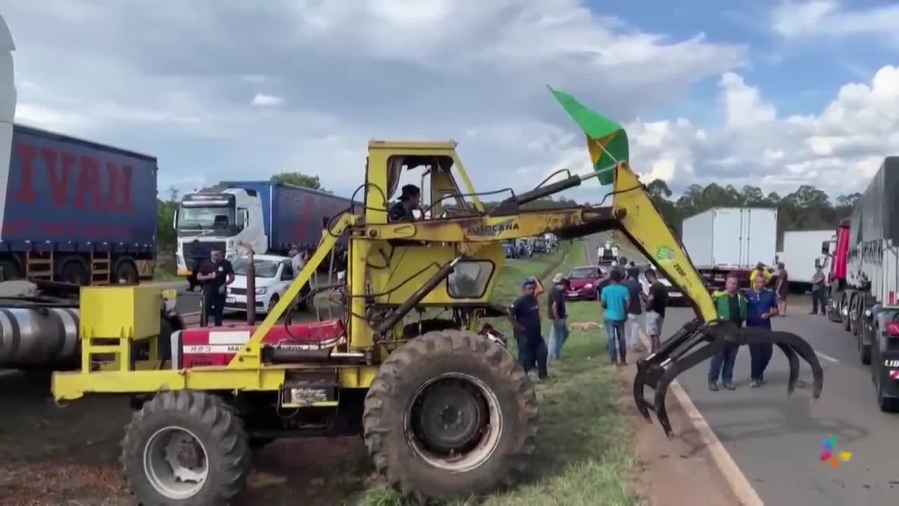 Brazilian Truckers Create Multiple Blockades In Support Of Bolsonaro