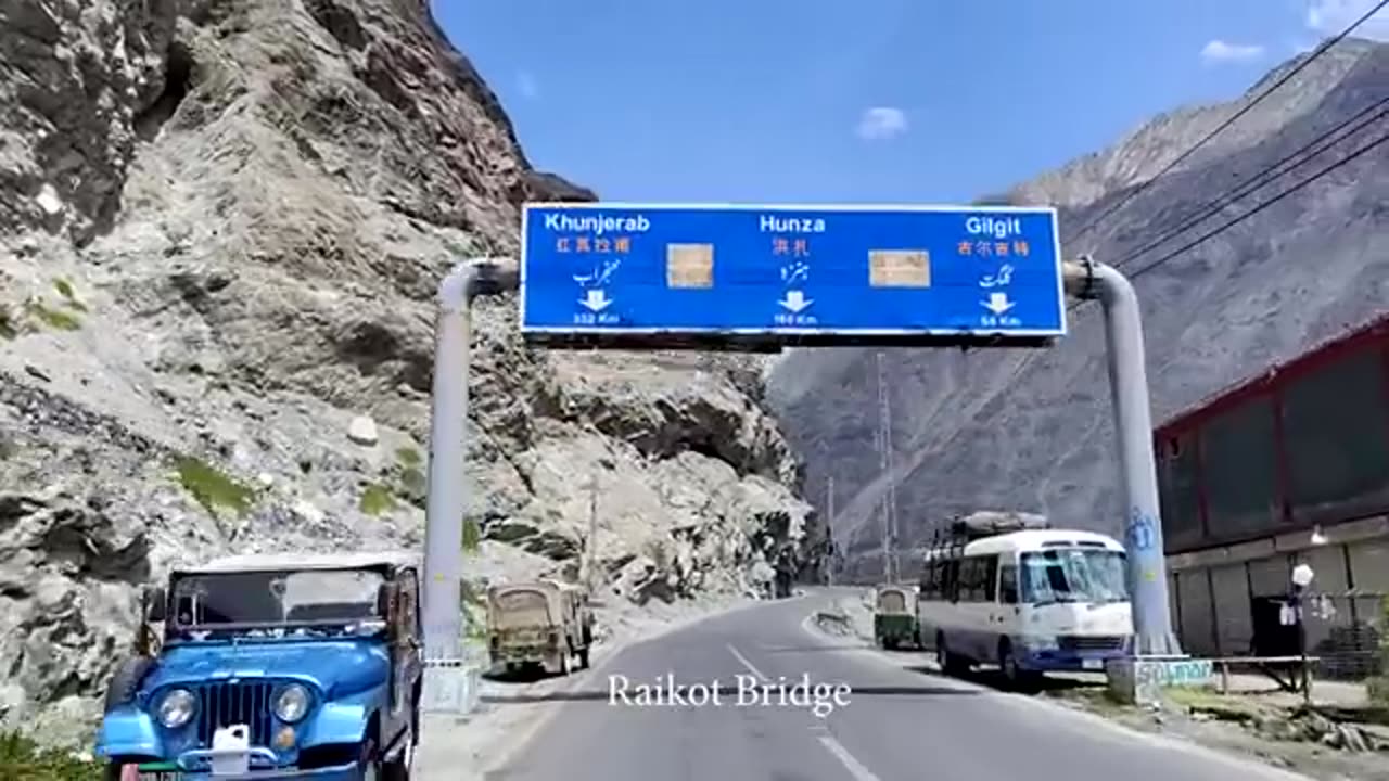 Karakoram Highway Pakistan | Pakistan Road Trip Vlog