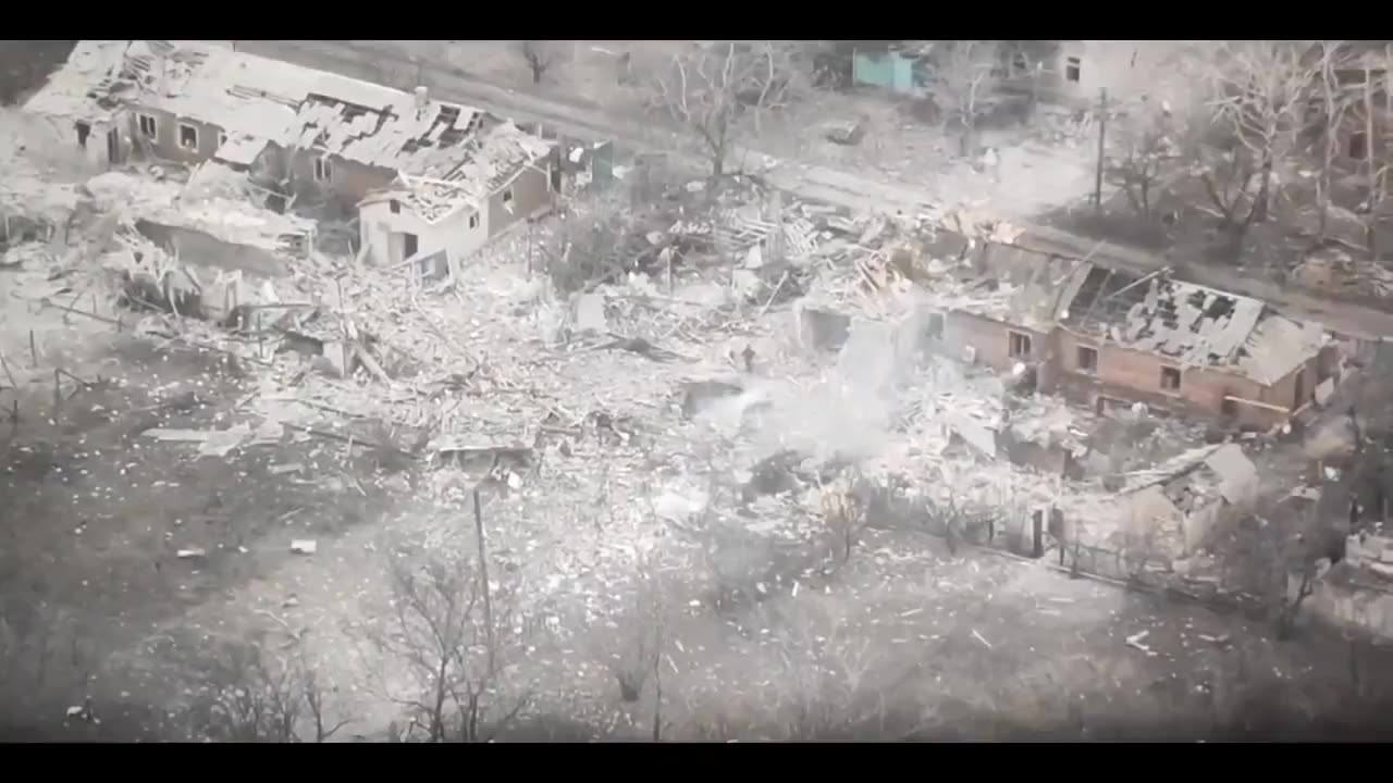 Footage showing a Ukraine JDAM strike on a Wagner base, South of Bakhmut