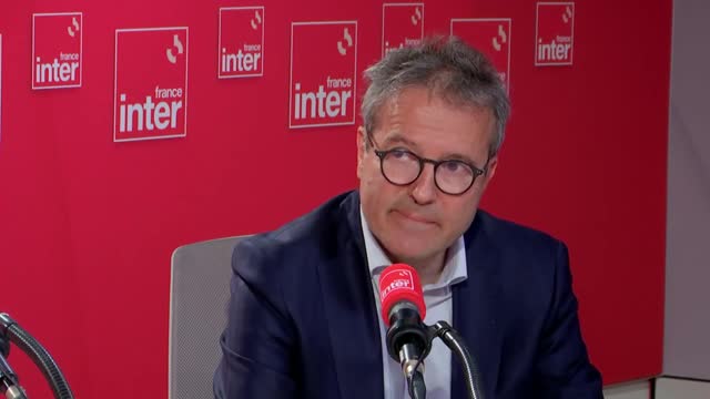 Martin Hirsch face à un médecin