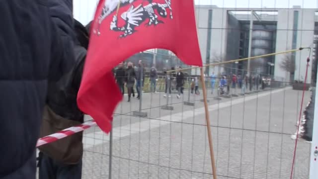 Hat Putin recht wird der Westen von Neonazis angetrieben