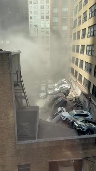 Citizen Free Press NYC -- A garage has collapsed in the Financial District.