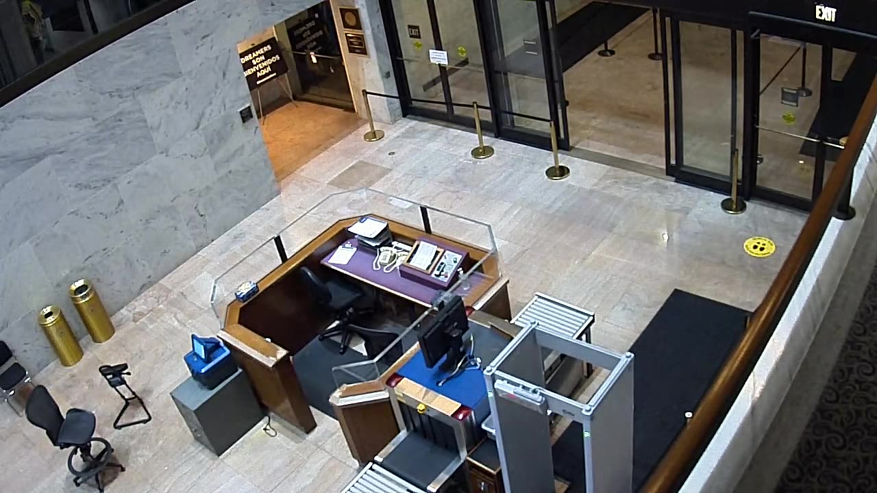 1451HSOB02ConAveDoor_2021-01-05_05h36min14s663ms.mp4