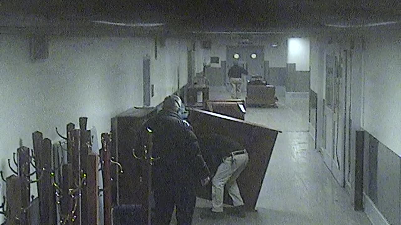6096RHOBSBLoadingDockHallway_2021-01-06_07h09min47s297ms.mp4