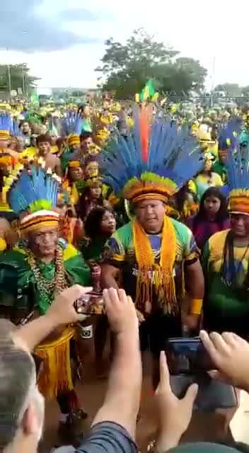 Índios no protesto