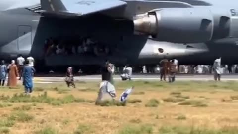 How people of Afghanistan Escape towards safe Countries when government Changes in Afghanistan