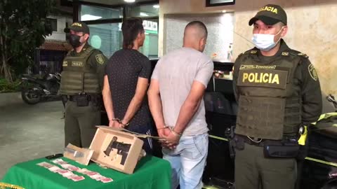 Capturan a dos delincuentes que atracaron a un ciudadano en Girón