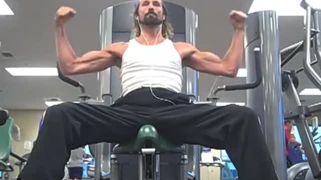 UPPER BODY WORKOUT! Dan the Man's WEIGHT TRAINING PLAN! Can You DIG IT - Nov 15th 2009