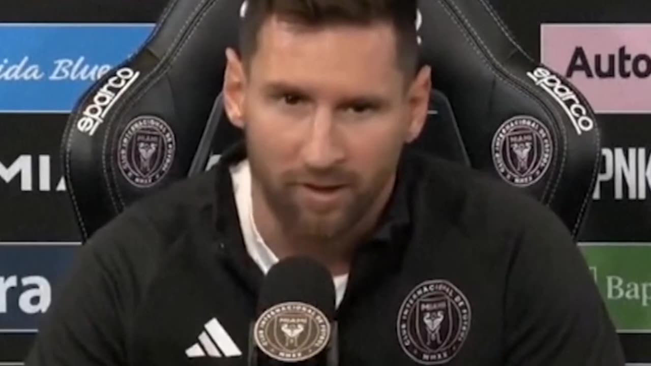 Artificial intelligence has Leo Messi speaking English 😱