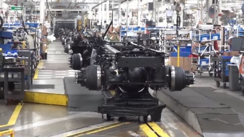 Mack truck production - Manufacturing Factory