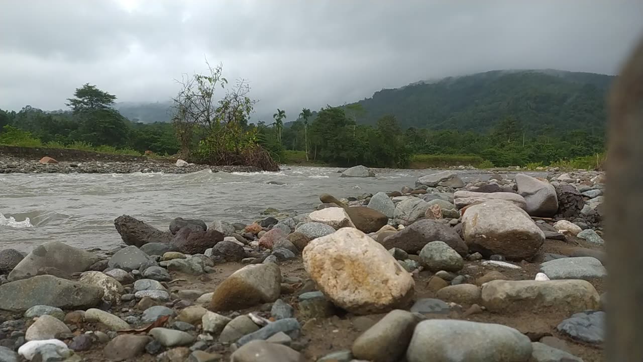 THE SOUND OF CALM FLOWING WATER