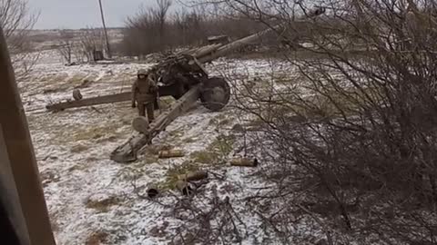 Firing Massive Ukrainian Field Gun