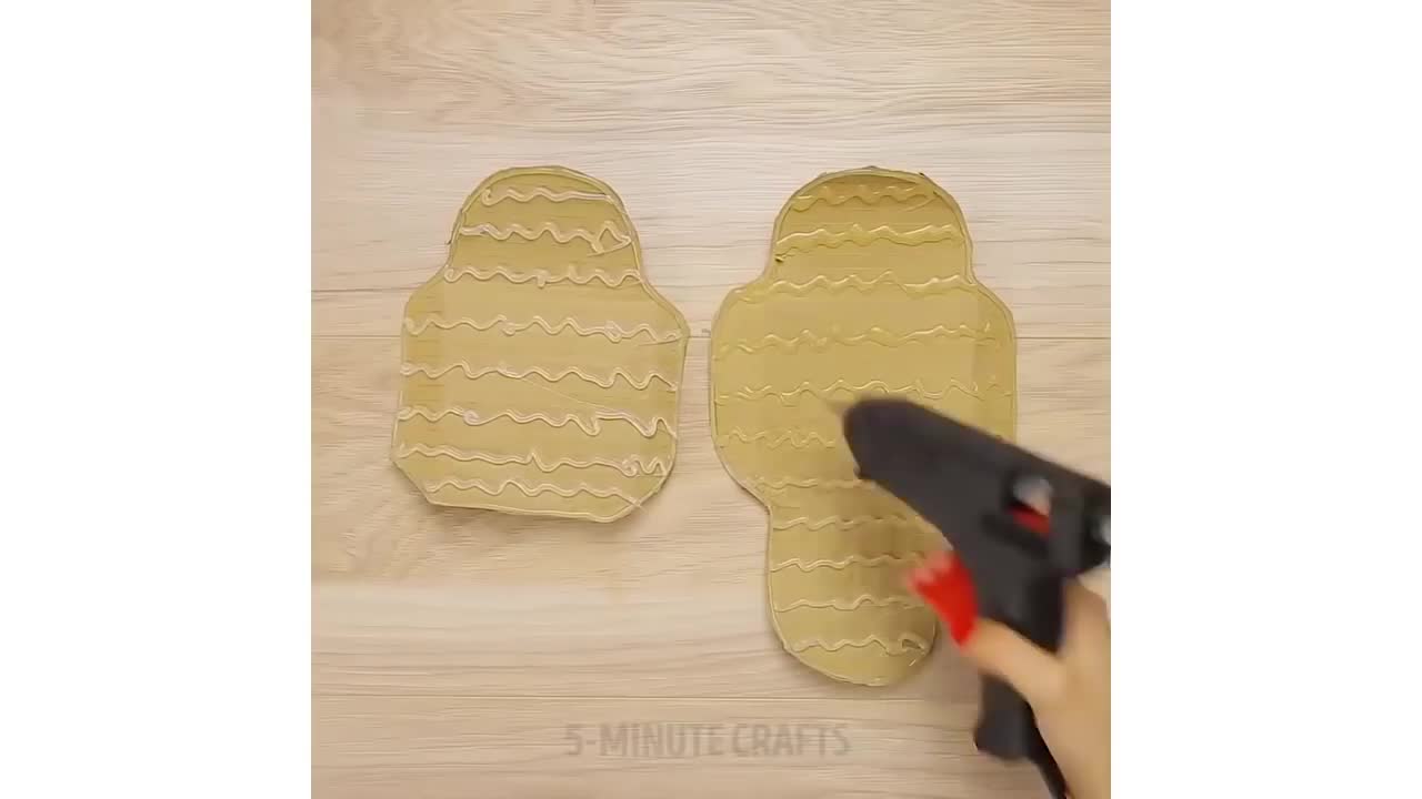 CRAFTS_COMPILATION OF HOT MELT GLUE IDEAS_35 EPIC SILICONE TRICKS _VIDEO