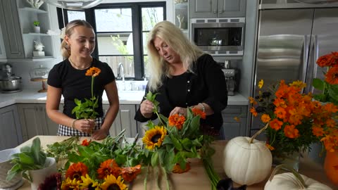 Transitional Flower Arranging: Halloween to Fall