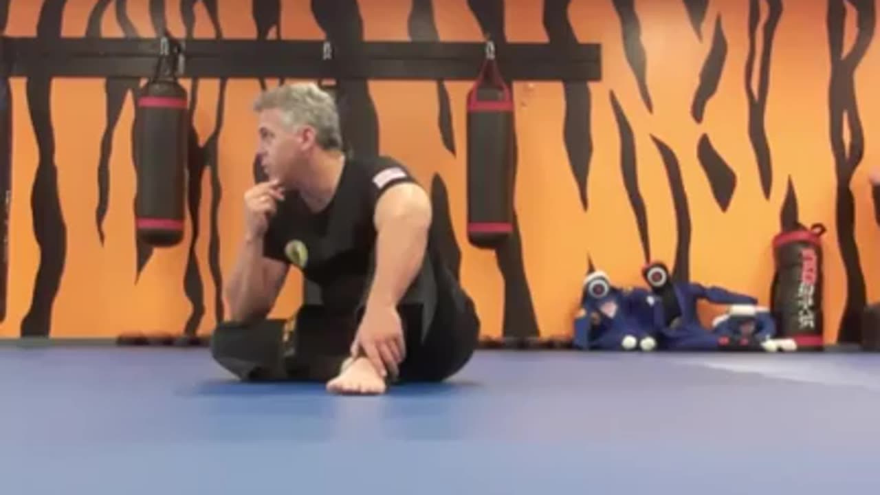 Getting Old Can't Kick Nearly As Good As I Use Too 😞