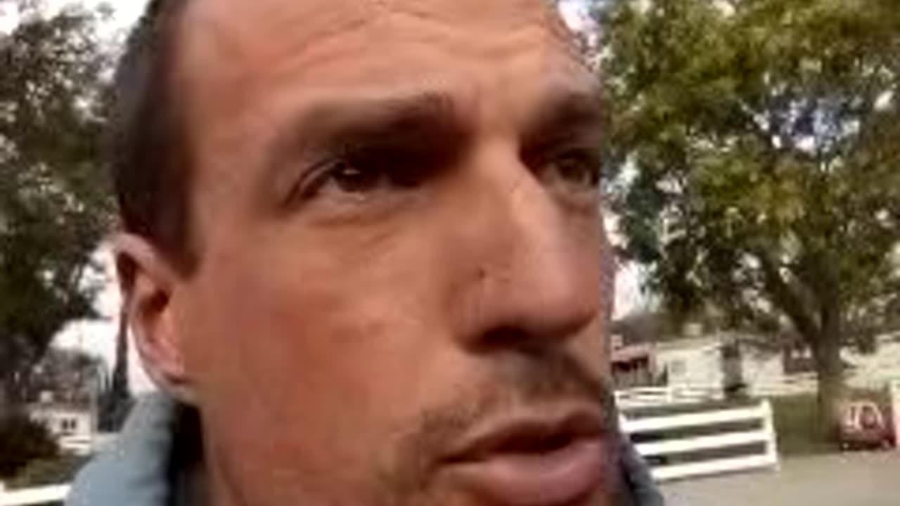 8:16am, Wed, May 10, COCOA UP, People.