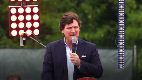 Tucker Carlson torches Greg Abbott about the border