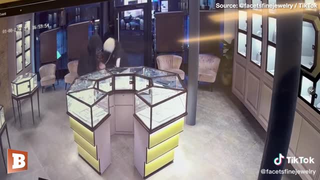 NY Jewelry Store Robbed of $2 Million in 38-Second Smash-and-Grab