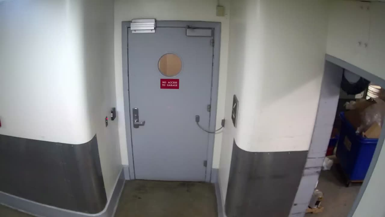 6128RHOBSBRSBST4Stairwell4_2021-01-05_00h00min00s187ms.mp4