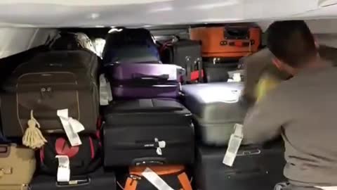 Nossa eu sempre quis saber como era 🤣 Descobri uma maneira de viajar reduzindo até 70%