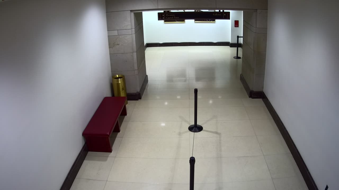 7080CVCULElevator17-18toGalleries_2021-01-05_06h20min00s620ms.mp4