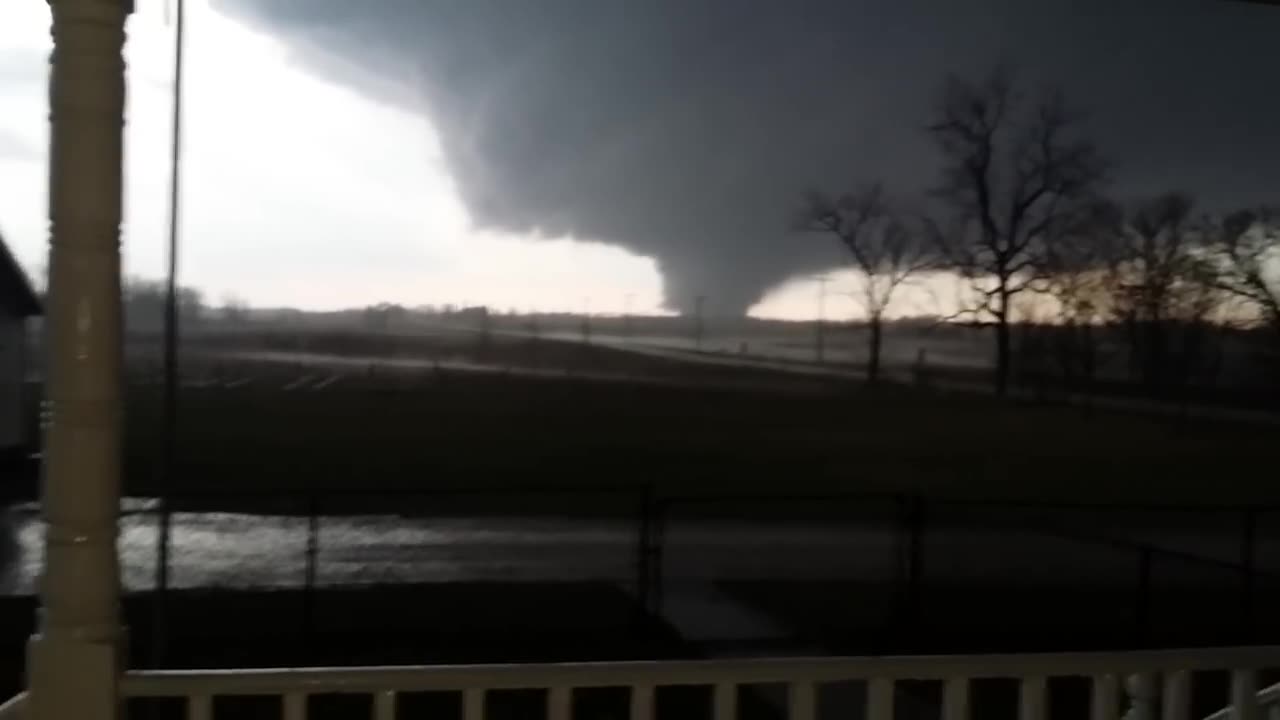 Rochelle And Fairdale Illinois EF4 Tornado April 9, 2015