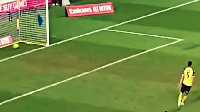 Beautiful goal by Nketiah for Arsenal
