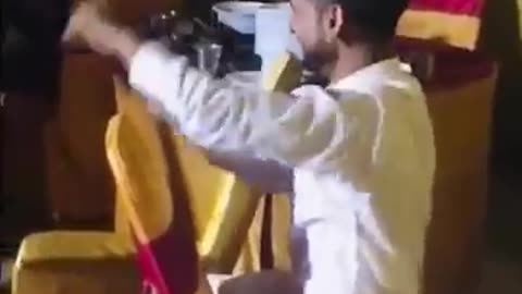 chair dance viral video