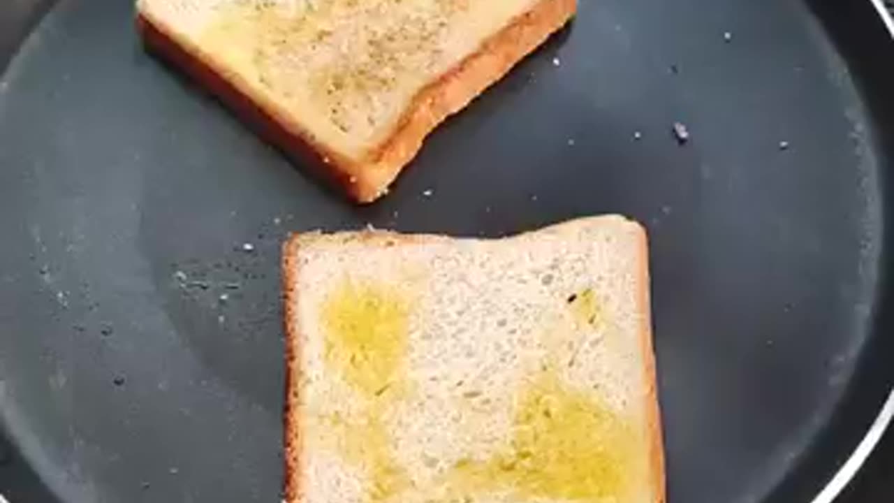 Easy Bread Toast - 2min Breakfast / Easy Breakfast / Bread Cheese Toast #shortvideo #shorts