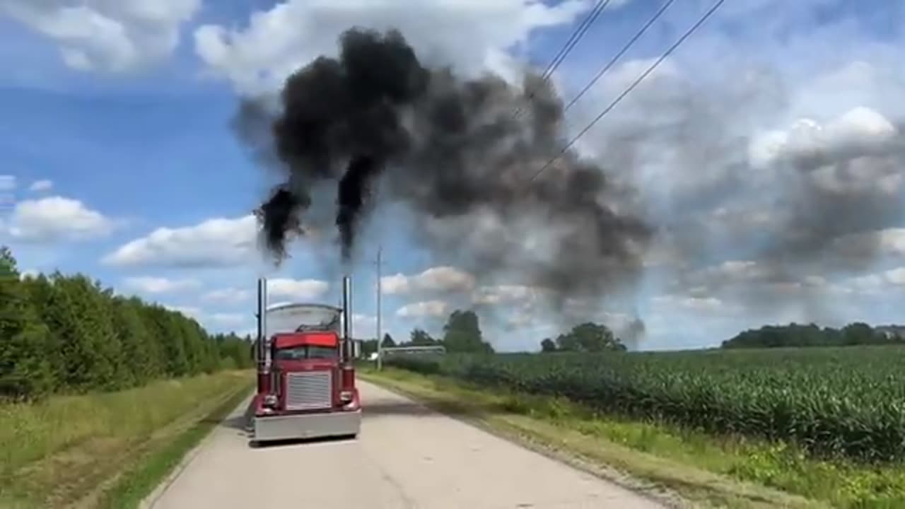 1500 WHP DIESEL Semi WHEELIE!