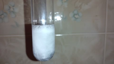 Zinc powder + HCl acid = hydrogen gas