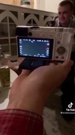 IPHONE TAKES AN INFRARED PICTURE OF YOUR FACE EVERY FEW SECONDS?