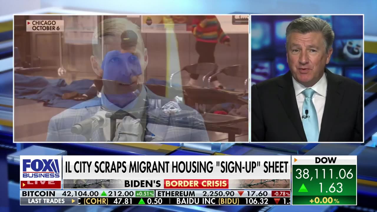 Affluent Illinois suburb ditches controversial migrant housing 'sign-up' sheet