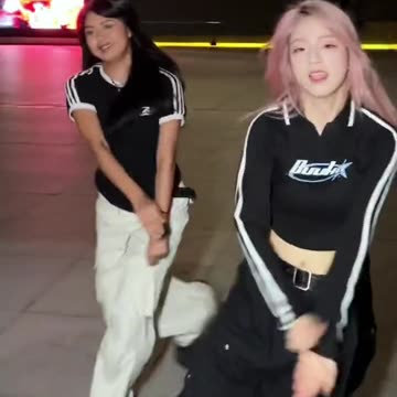 Let me show you the beauty #魔性emergency mirror challenge #Douyin trend dance map