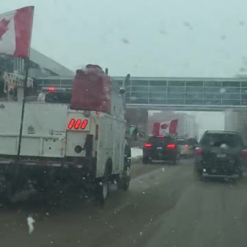 FFreedom Convoy Edmonton heading to legislature grounds