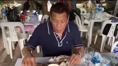 Duterte nakitang kumakain sa karenderya | Philippine news today | Latest Update